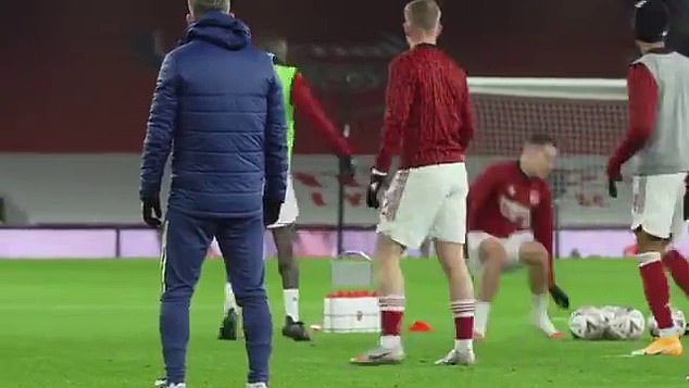Arteta waits to hear about Gabriel Martinelli's injury after falling into the warm-up
